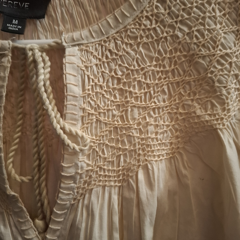 Evereve Smocked Bodice Boho Top Size Medium NWOT - Picture 10 of 11